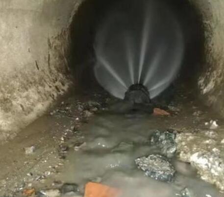 玛沁市政管道清淤