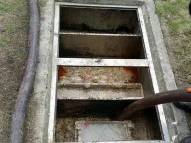 玛沁隔油池清理